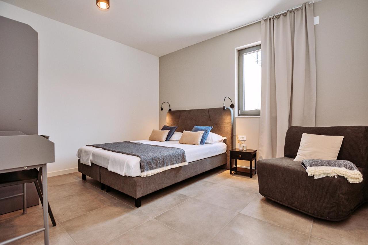 Sol Luxury Residence Near The Beach With Shared Heated Pool Božava Eksteriør billede